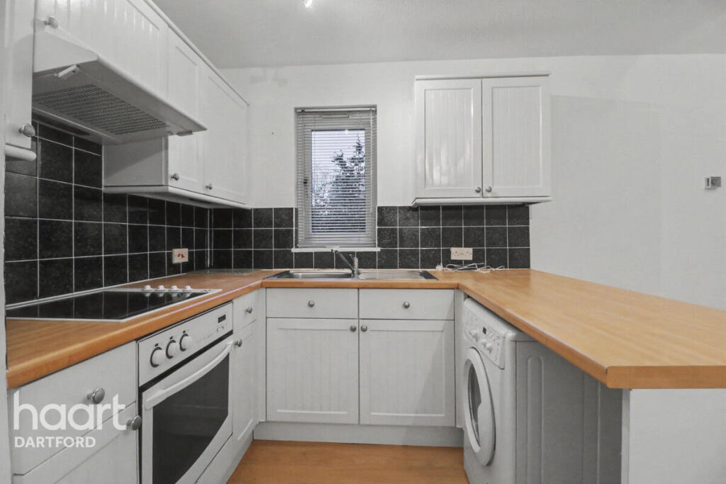 Apartment in Dartford, Stone - View 2