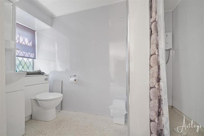 En-suite flat