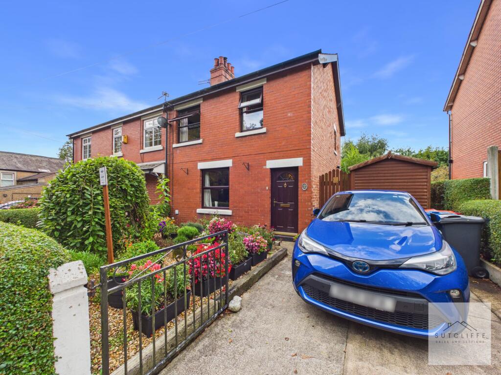 3-bed semi-detached on Garstang Road, Bowgreave, PR3, £280,000