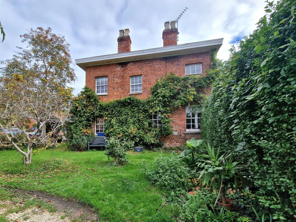 Main image of property: 15 Lambrook Street, Glastonbury, BA6