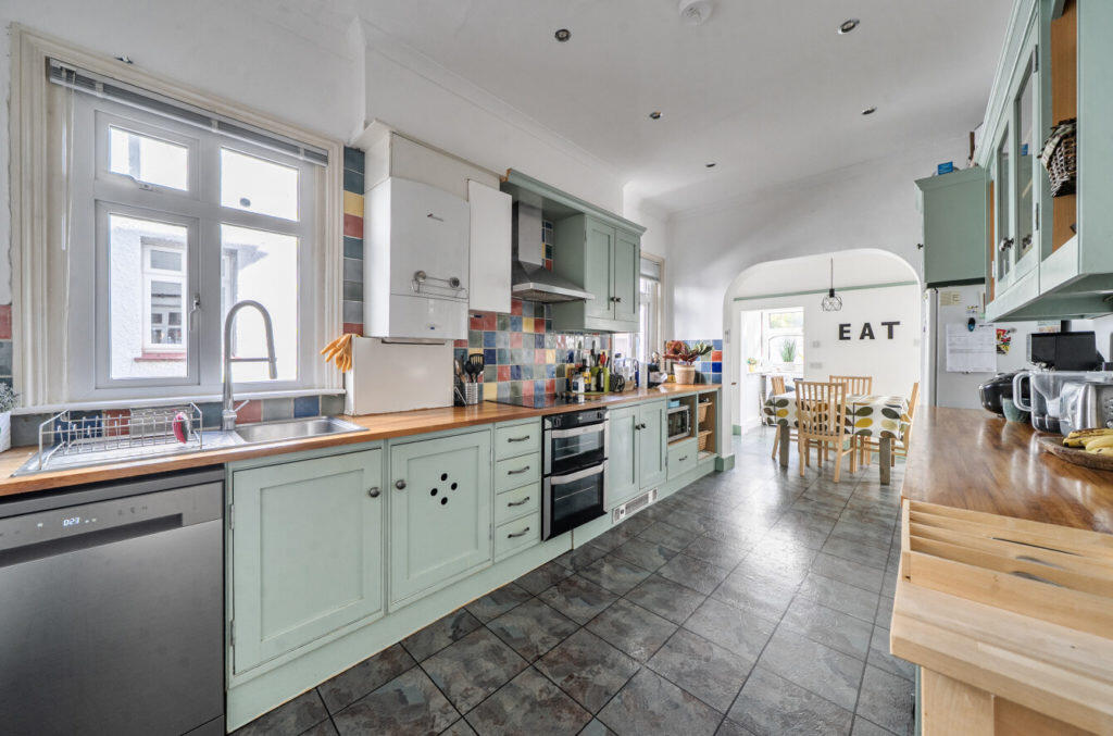 House in London - View 4