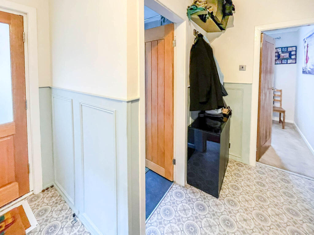 House in Huddersfield, Grove Place - View 4