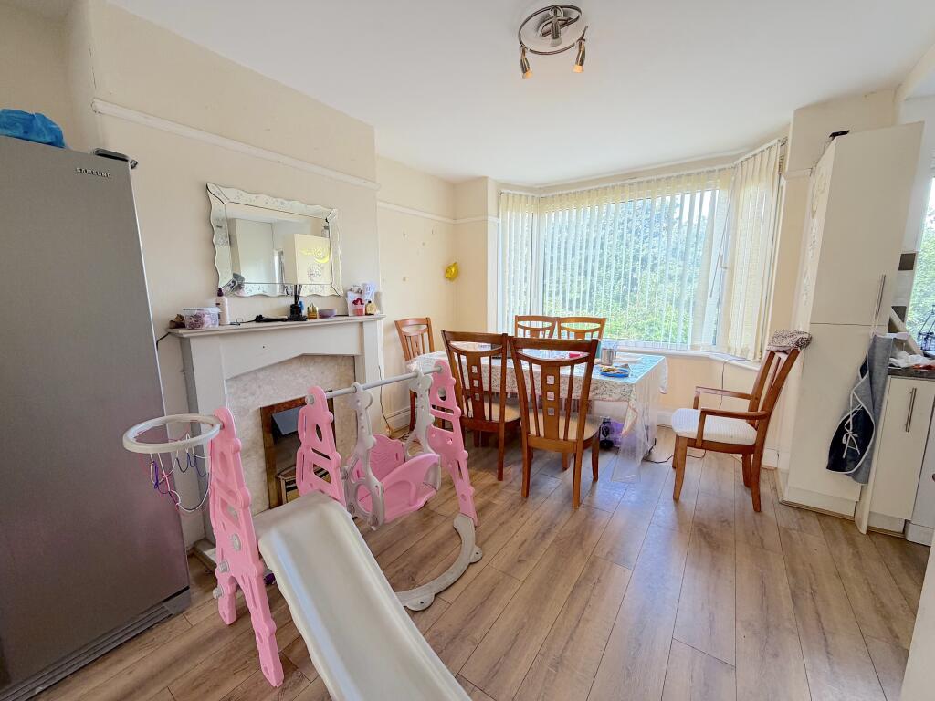 House in Dudley, Harts Hill, Woodside - View 4