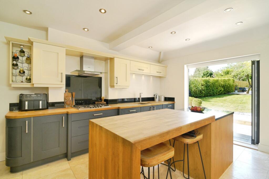 House in Solihull, West Midlands - View 4