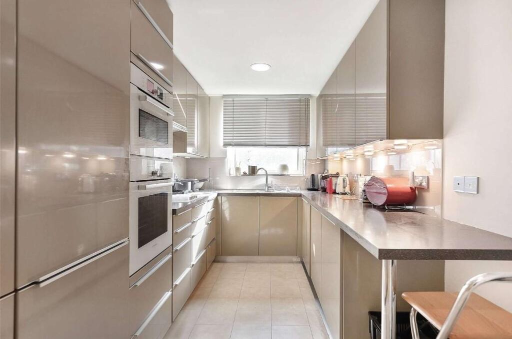 Apartment in London - View 2
