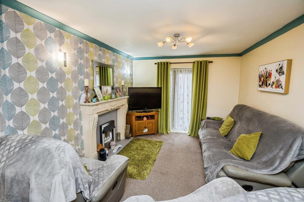 Trofryn, Pen-y-Cae, Wrexham, LL14 photo 3