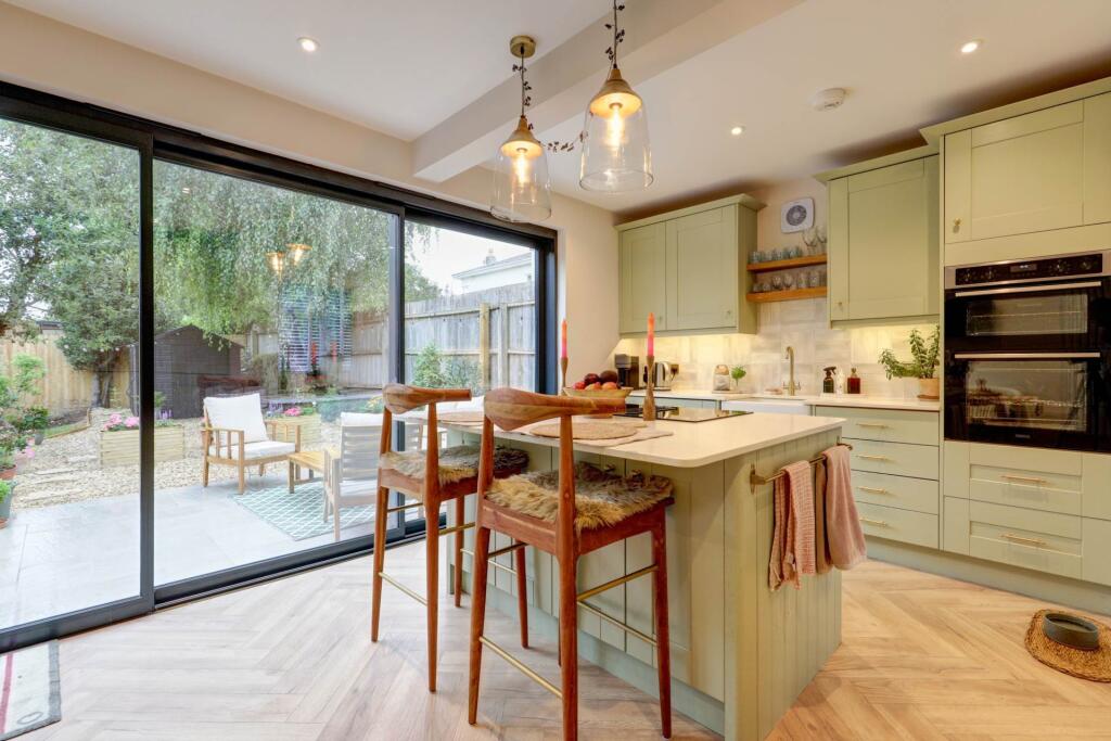 House in Blandford Forum - View 4