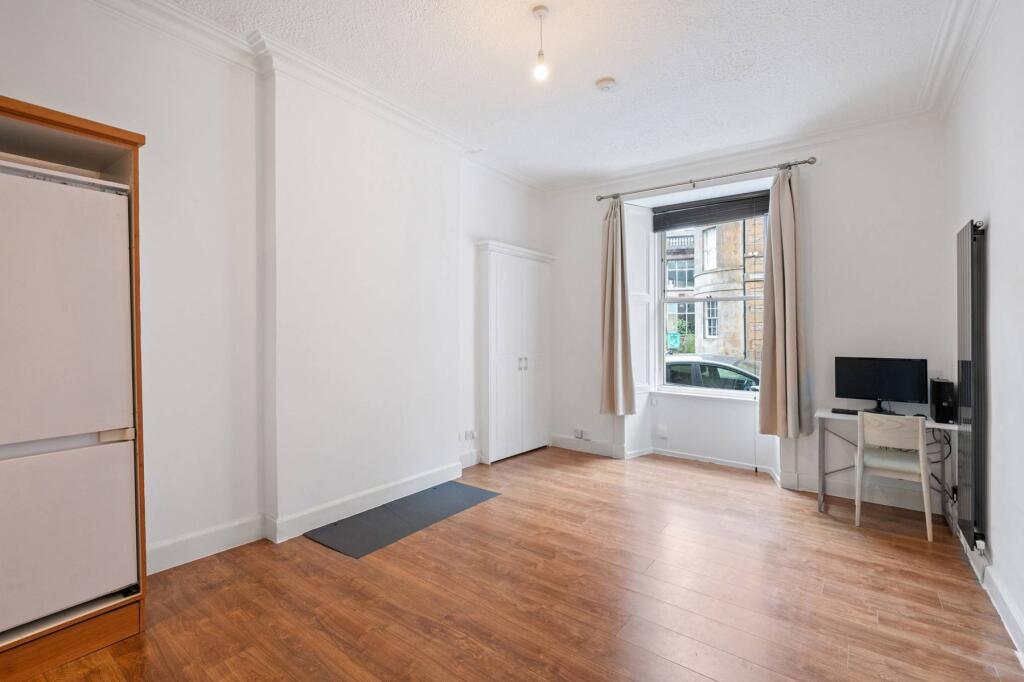 Apartment in Edinburgh - View 2