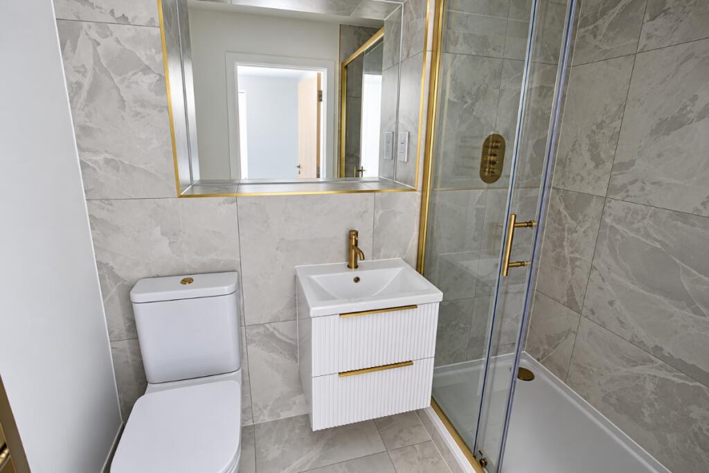 Apartment in Canterbury - View 5