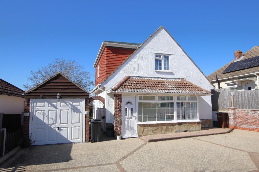 Main image of property: Chelmsford Road, Holland on Sea, CO15
