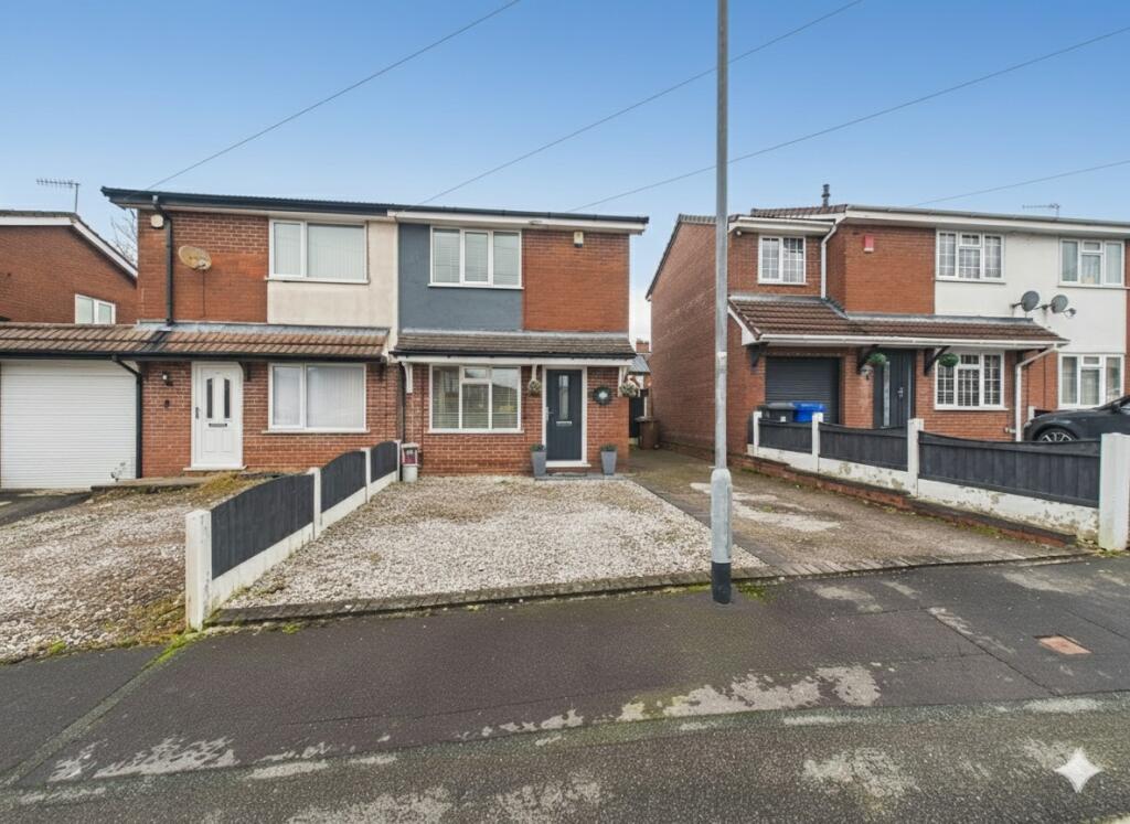 Main image of property: Worth Close, Longton, Stoke-on-Trent, ST3