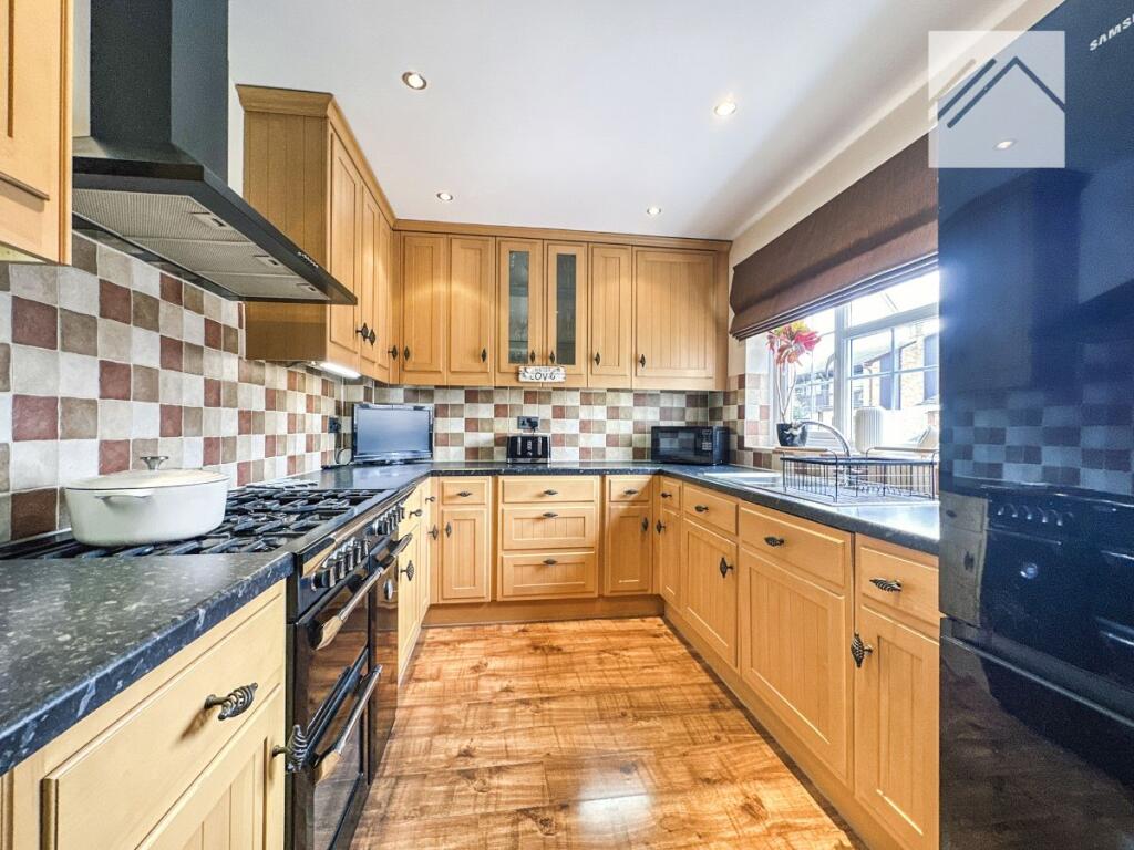 House in Southend-on-Sea - View 3