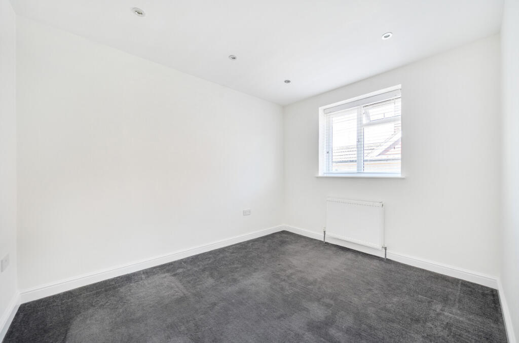 House in Worthing, West Sussex - More