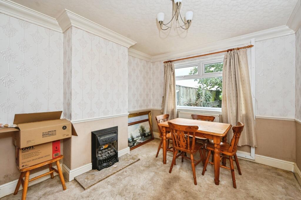 House in Burtonwood - More