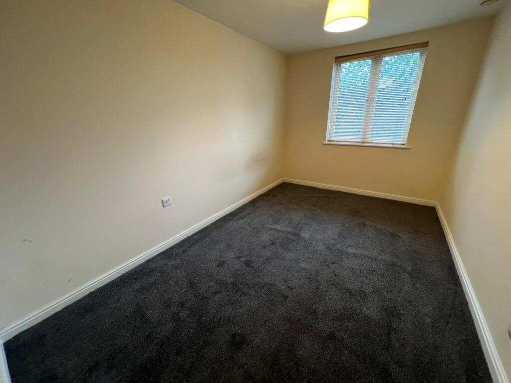 Apartment in Swindon - View 5