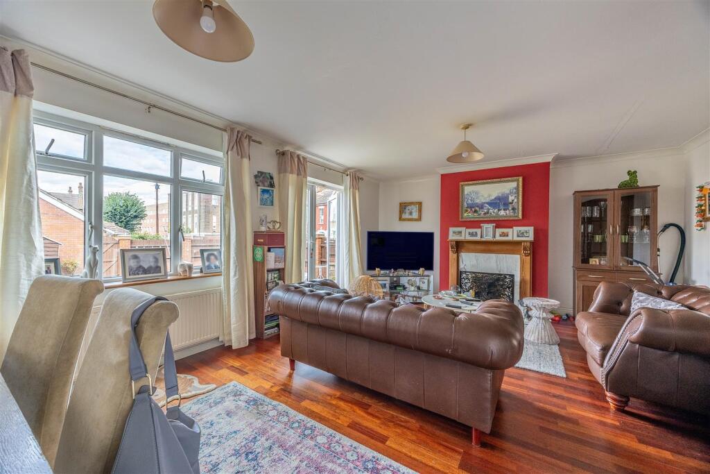 House in Southend-on-Sea - View 5