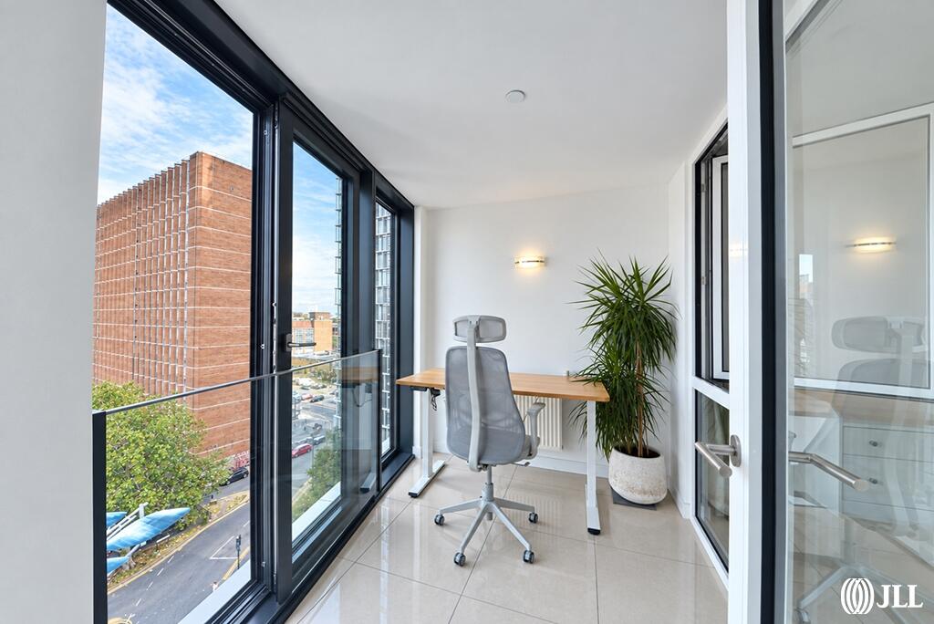 Apartment in London - View 2