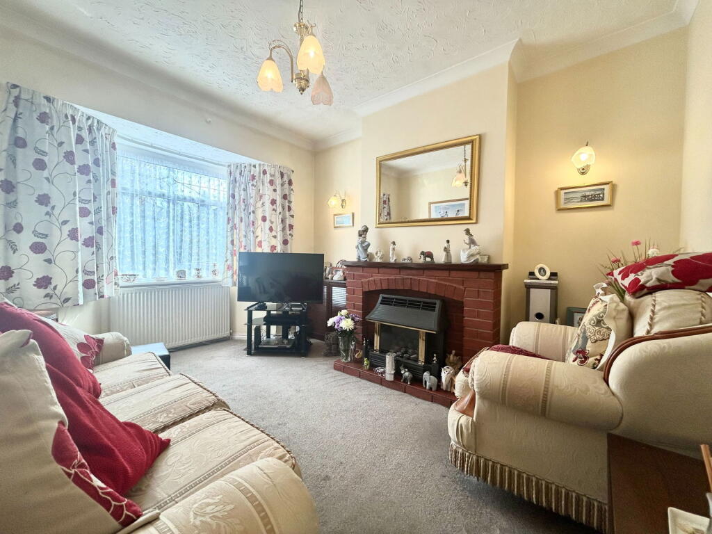 House in Wolverhampton, Ettingshall Park - View 2