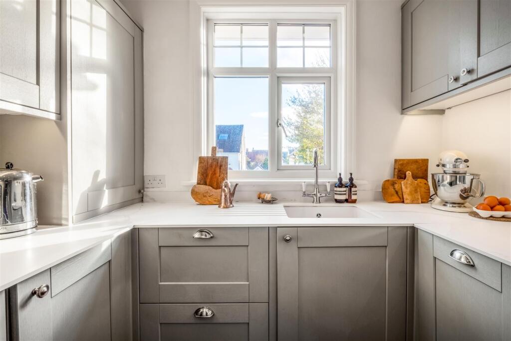 Apartment in Hove, Brighton and Hove - More