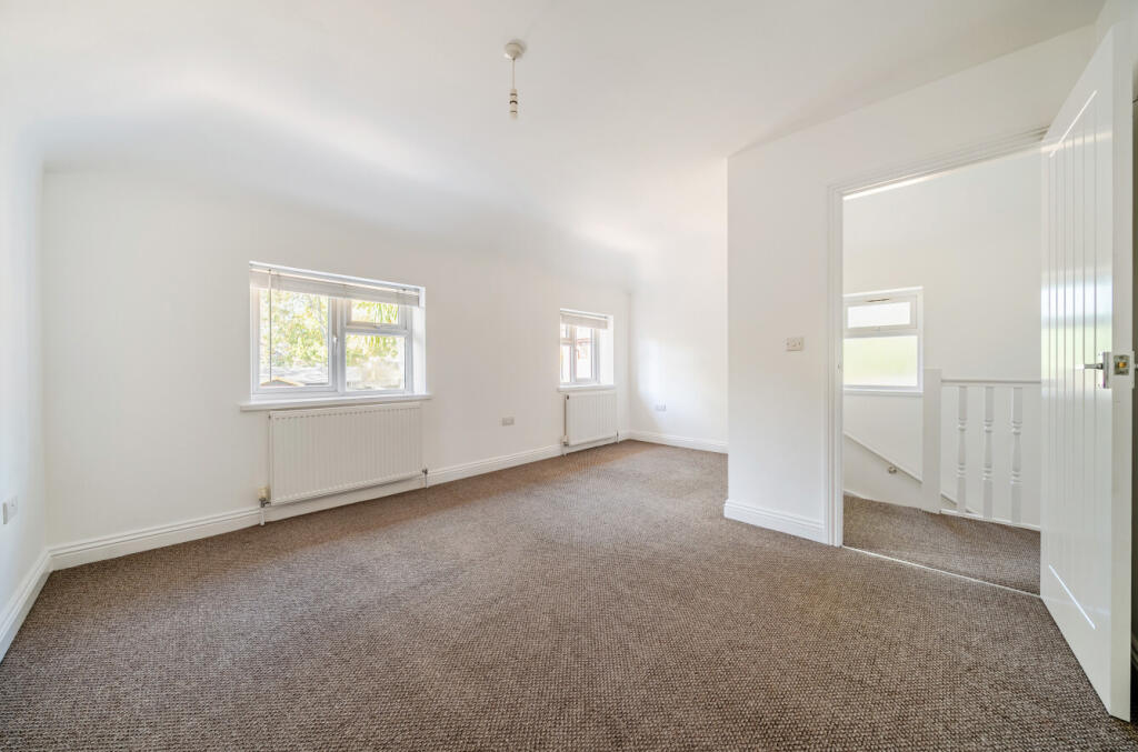 House in Guildford, Surrey - View 5