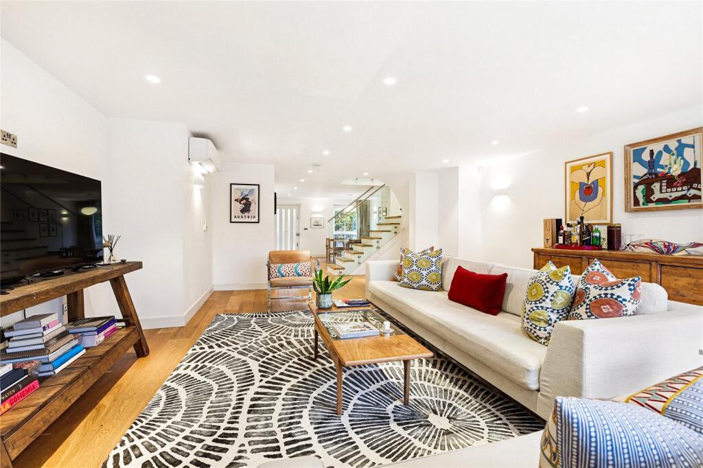 Main image of property: Broadwalk House, Hyde Park Gate, London, SW7