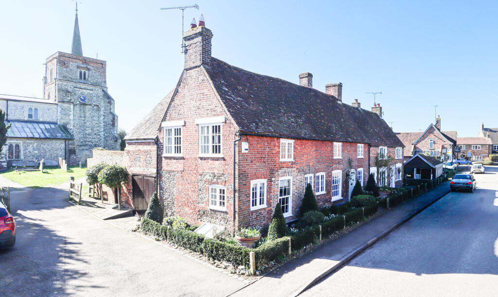 High Street, Flamstead, St. Albans, AL3