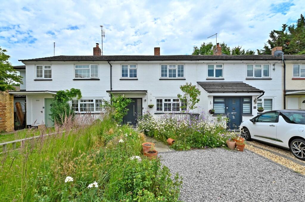 3-bed terraced on Lesters Road, Cookham, Maidenhead, Berkshire, SL6, £550,000