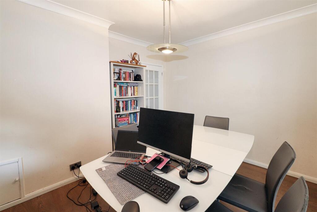 House in Borehamwood, Elstree and Borehamwood - View 5