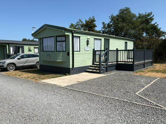 East Heslerton, Malton, YO17 8EN