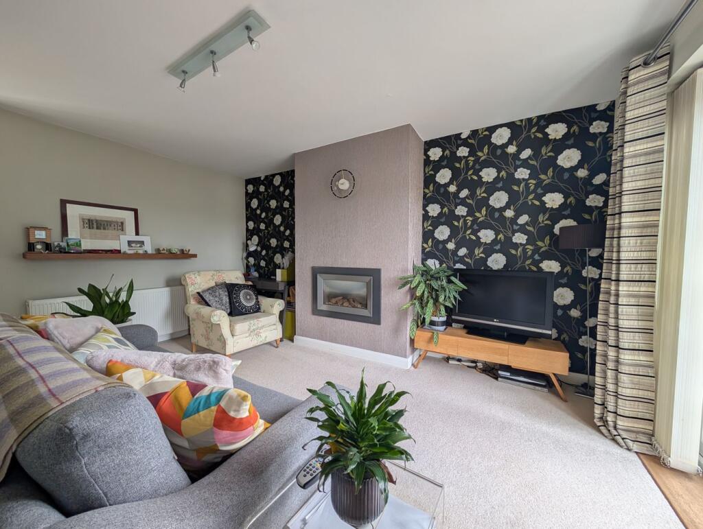House in Bradford, Keighley - View 4