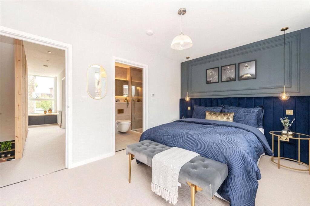 House in London - View 2