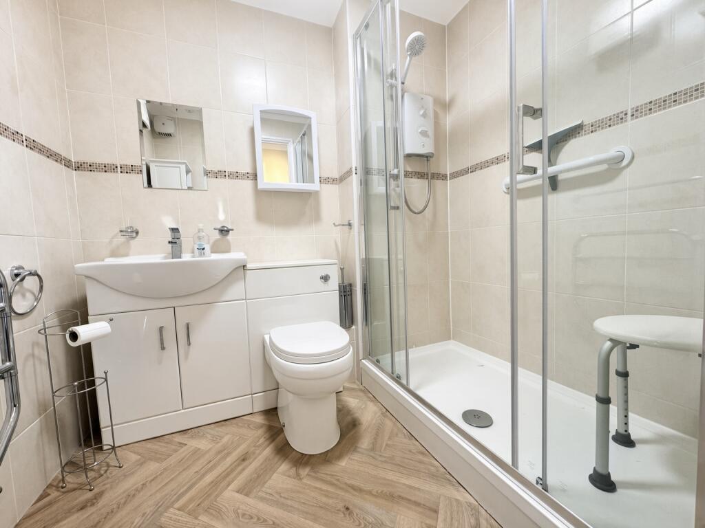 Apartment in Poole - View 5