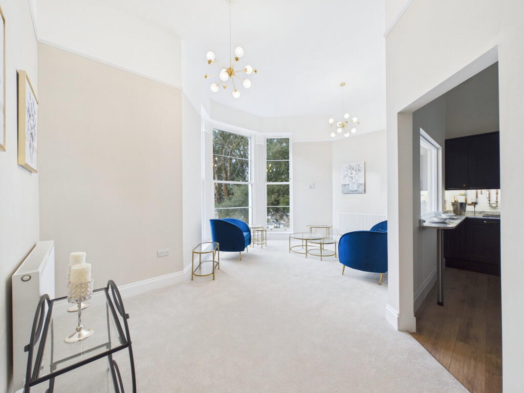 Apartment in Torquay - More