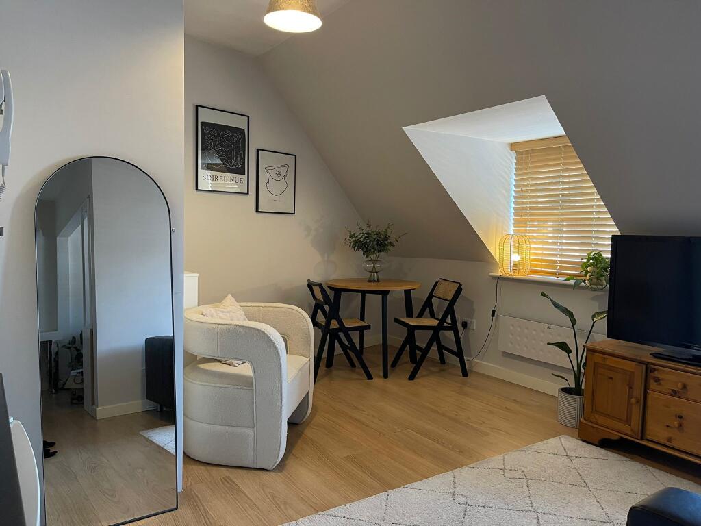 Main image of property: Maxwell House, Maxwell Road, Beaconsfield, HP9