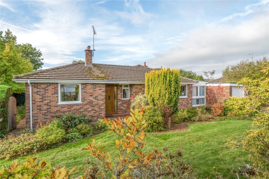 3-bed bungalow on 10, Huntington Green, Ashford Carbonel, Ludlow, Shropshire, £495,000