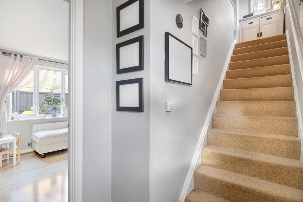 5, College Close, Saffron Walden, CB11 photo 3