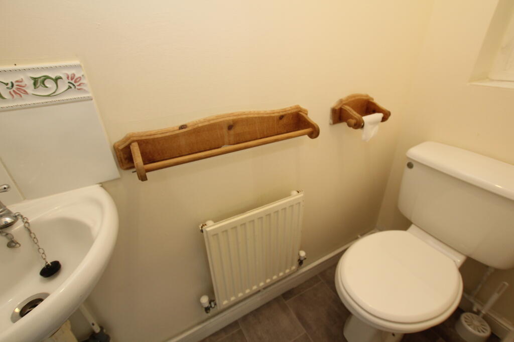 House in Swindon, West Swindon - View 4