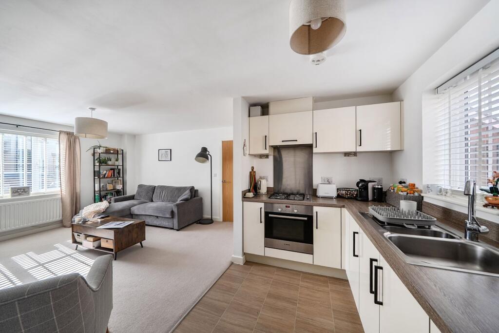 Apartment in Wells, Somerset - View 2