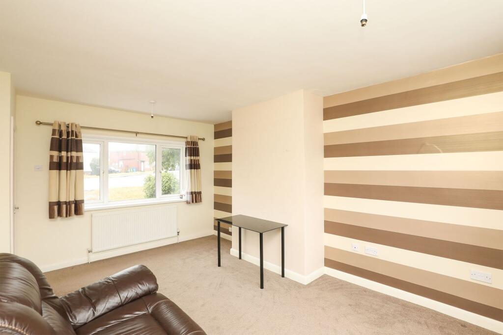 House in Chesterfield, Old Whittington - View 3