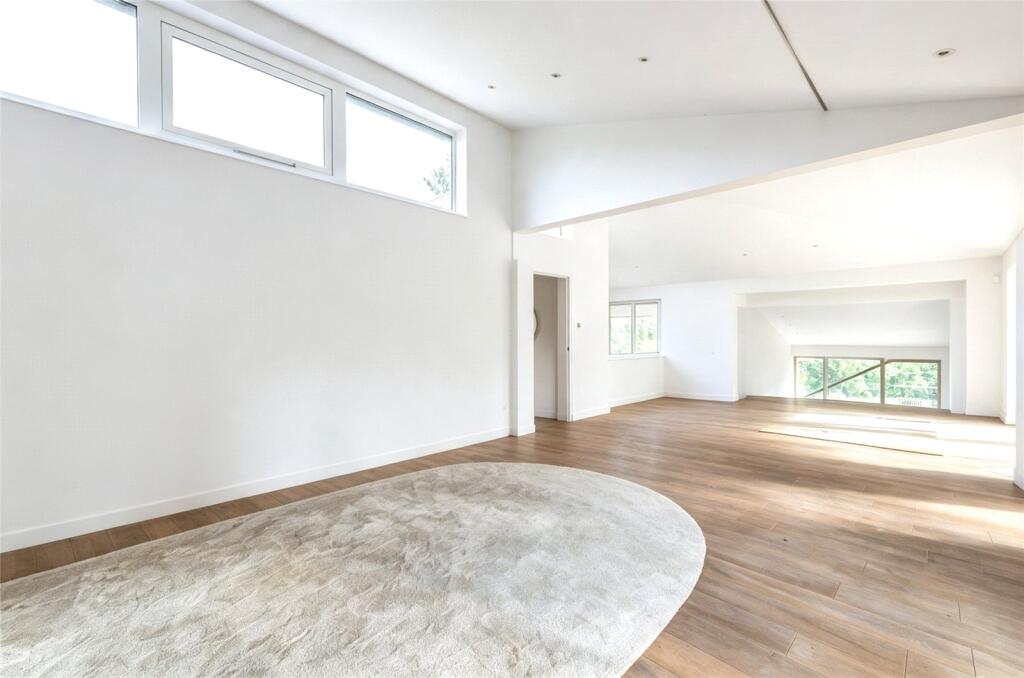 House in London, Hadley Wood - View 5