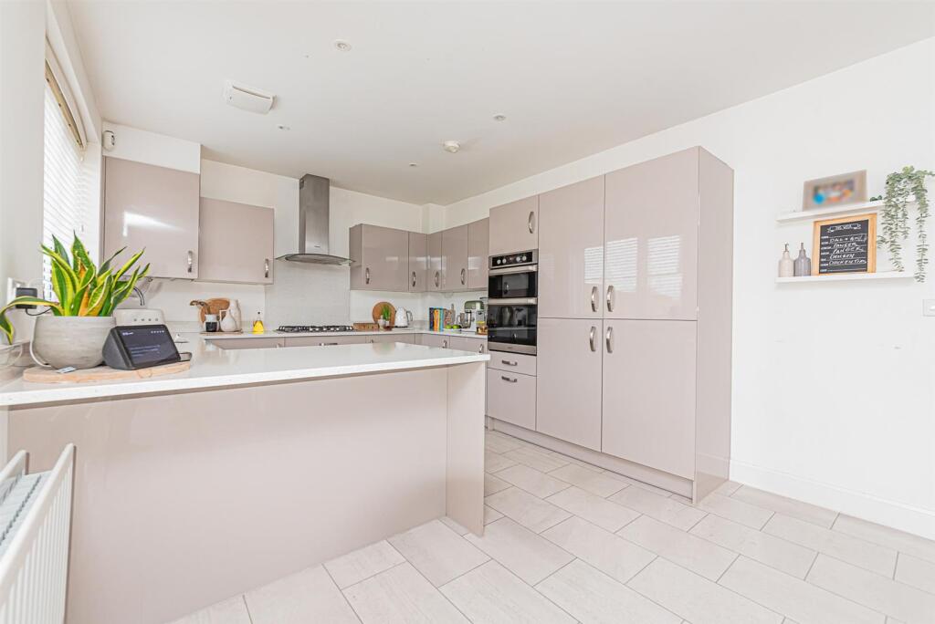 House in Winnersh, Sindlesham - View 4