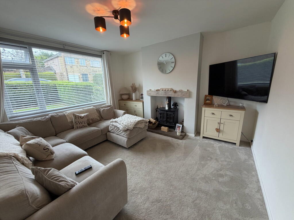 House in Huddersfield - View 2