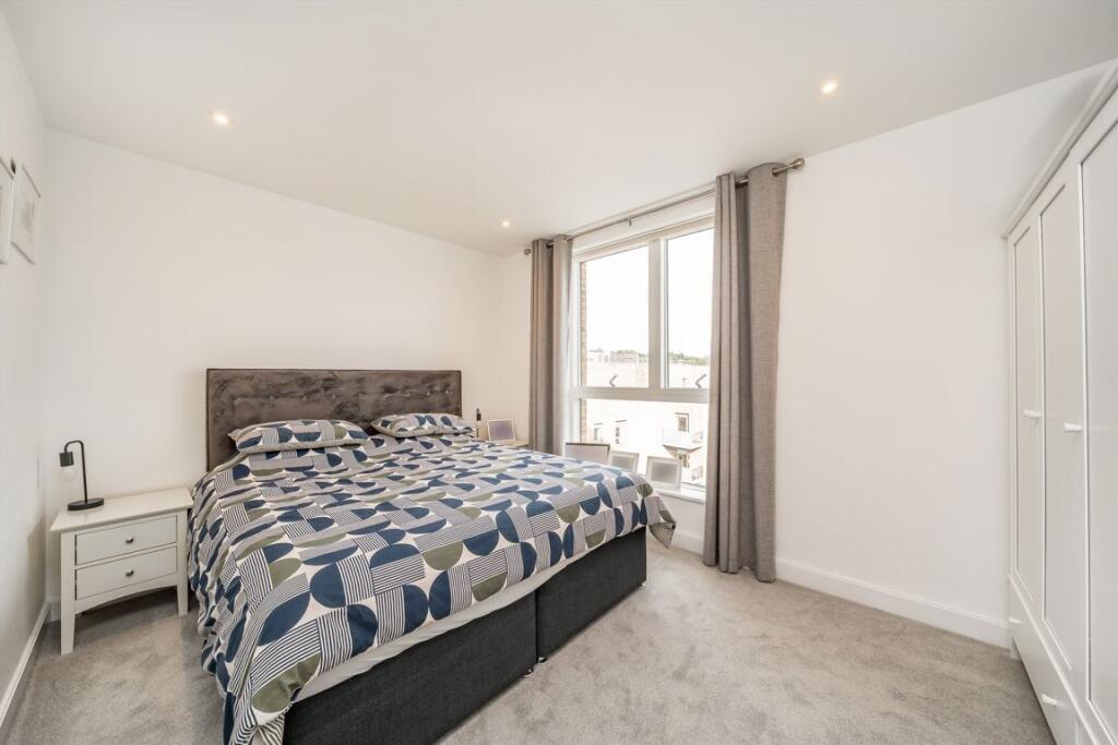 Apartment in London - View 5
