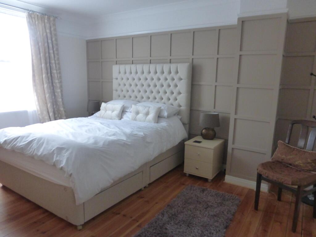 House in Southampton - View 5