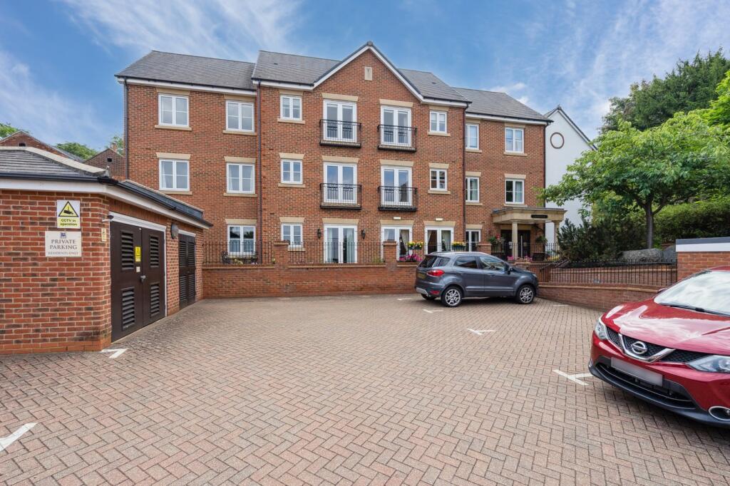 2-bed house on Queen street, Hitchin, SG4, £295,000