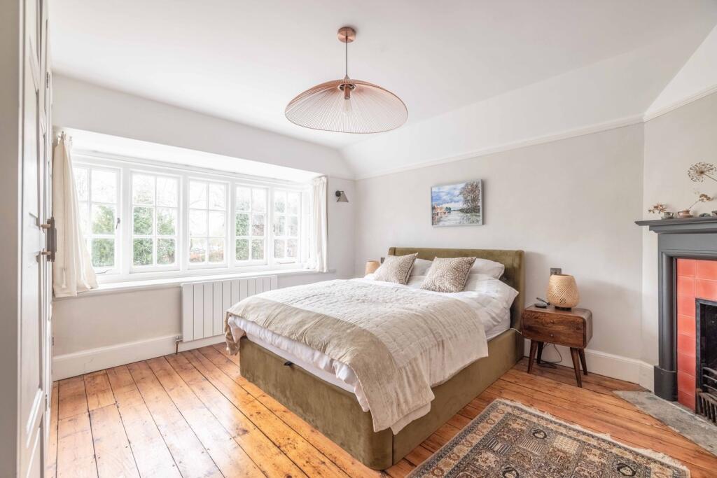 The Avenue, Datchet, SL3 - View 5