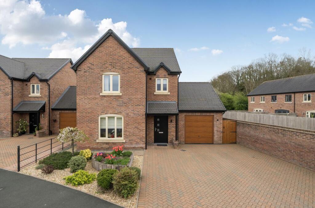 Main image of property: 14 St. Thomas Close, Hanwood, Shrewsbury, SY5 8JJ