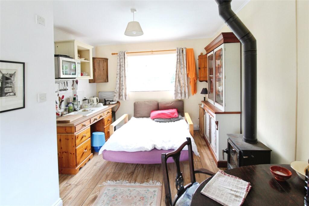 House in Dorchester - View 4