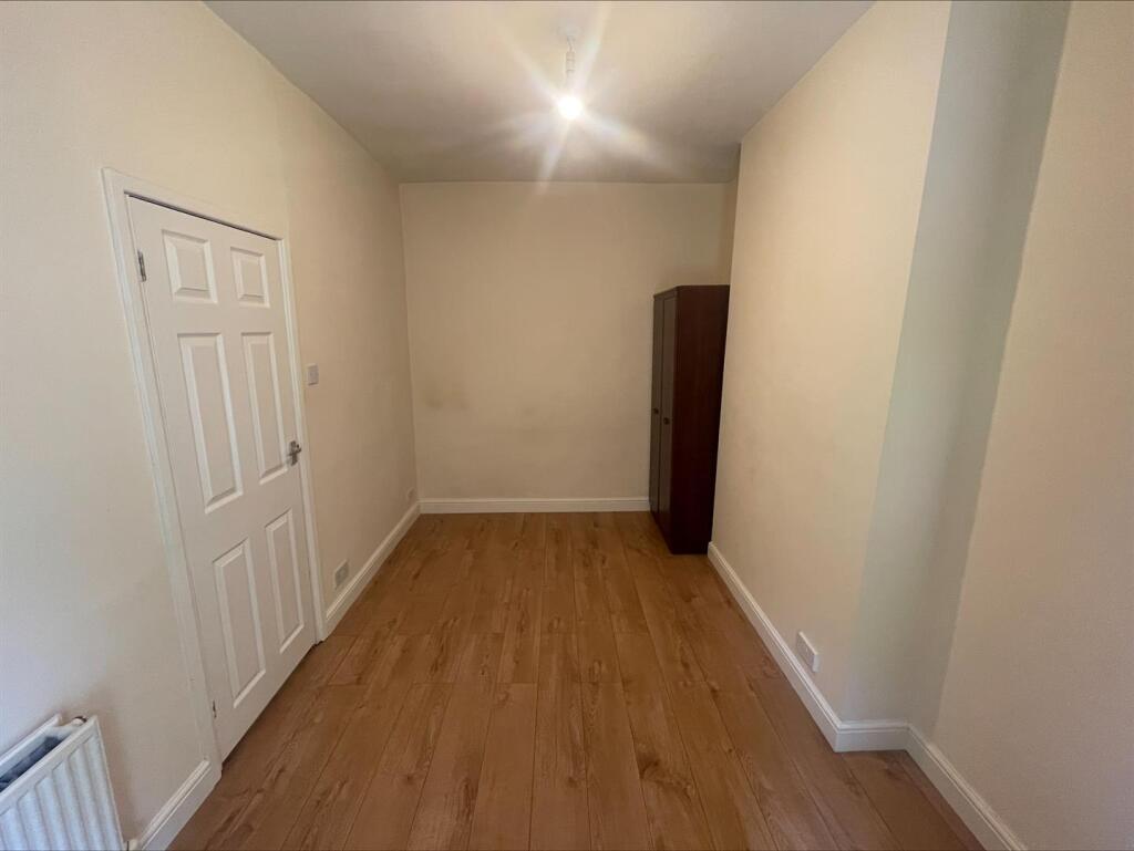 House in Kirklees, Paddock - View 5