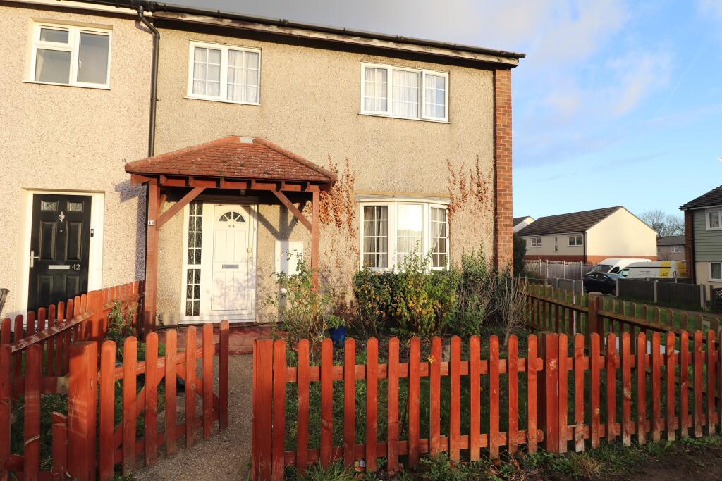 Main image of property: Deneway, Basildon